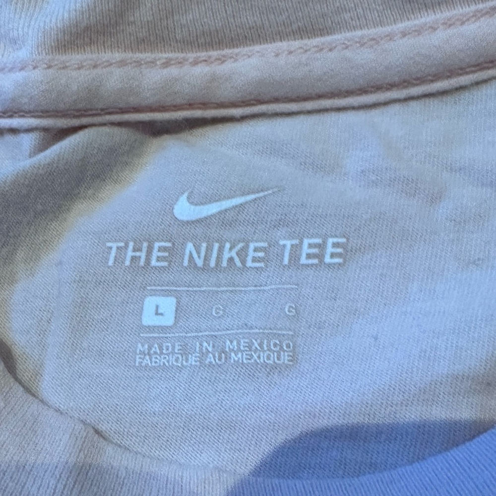 Nike Sportswear T-Shirt - Picture 6 of 8